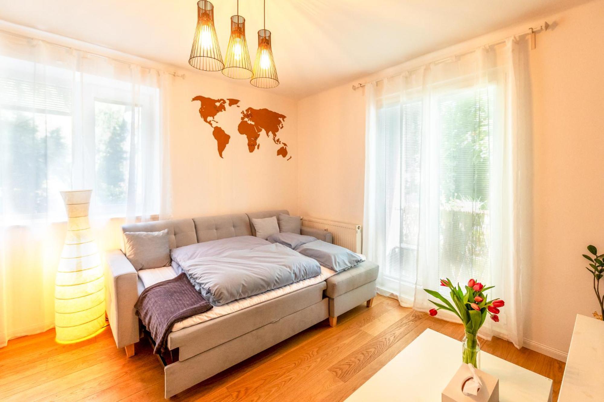 Quiet In New Center, Nivy Appartement